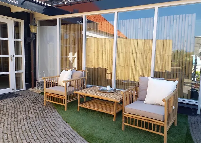 Апартаменты Pura Vida Oud Ade